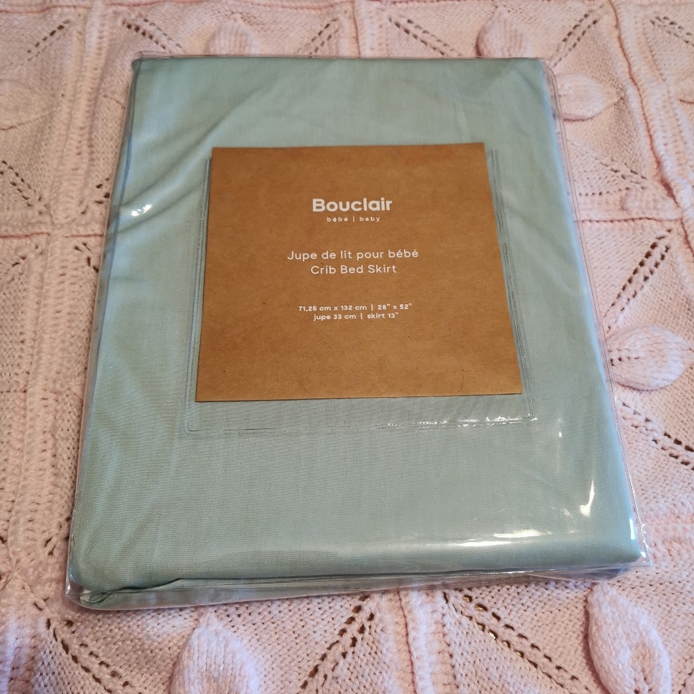 Crib bed skirt